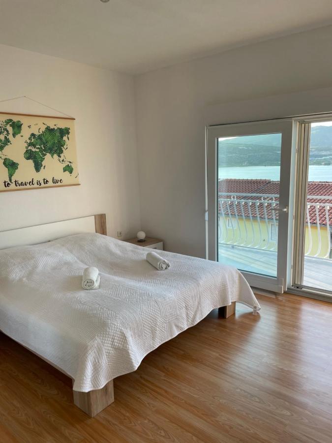 Apartment Roko Trogir Buitenkant foto