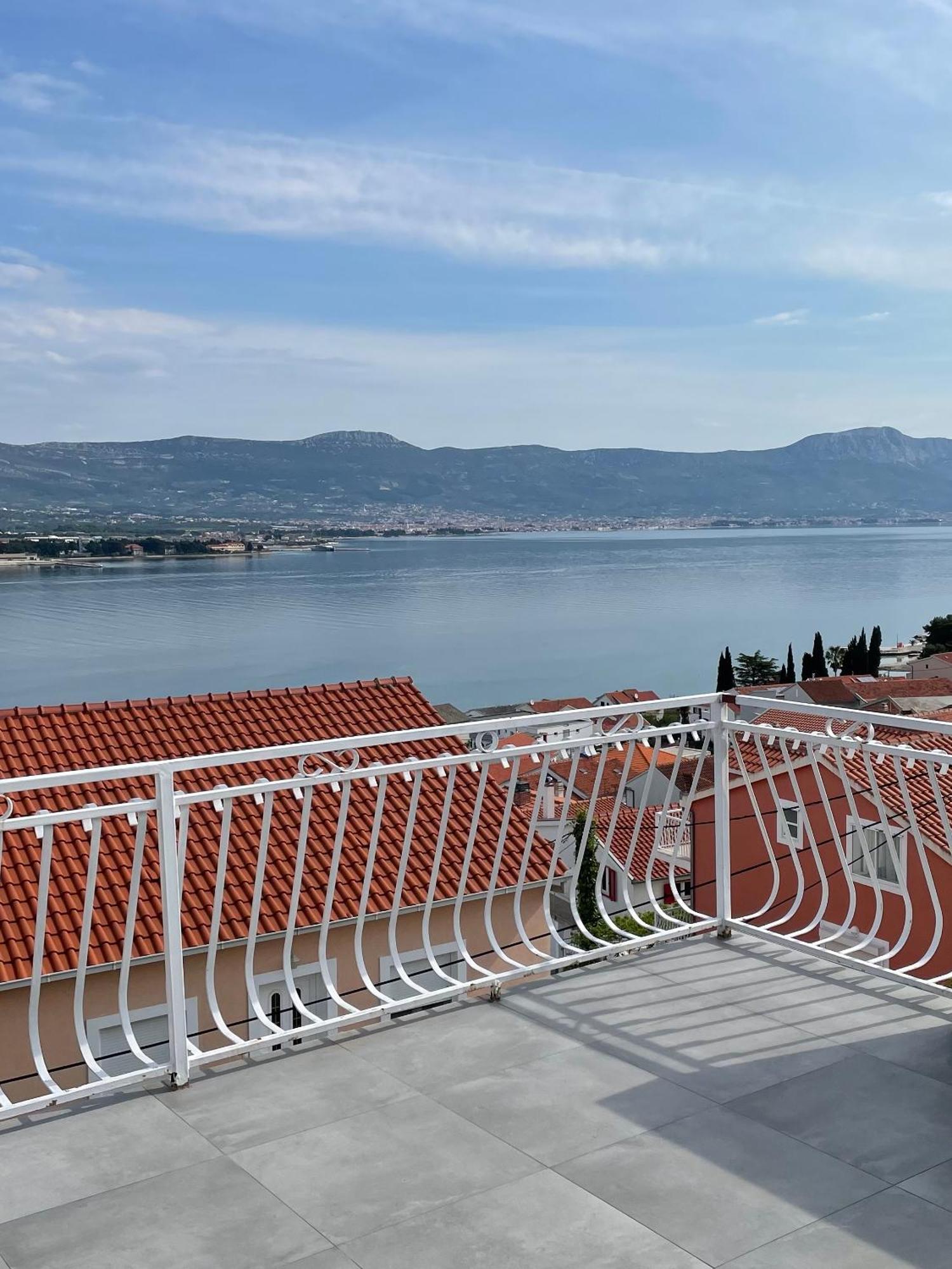 Apartment Roko Trogir Buitenkant foto